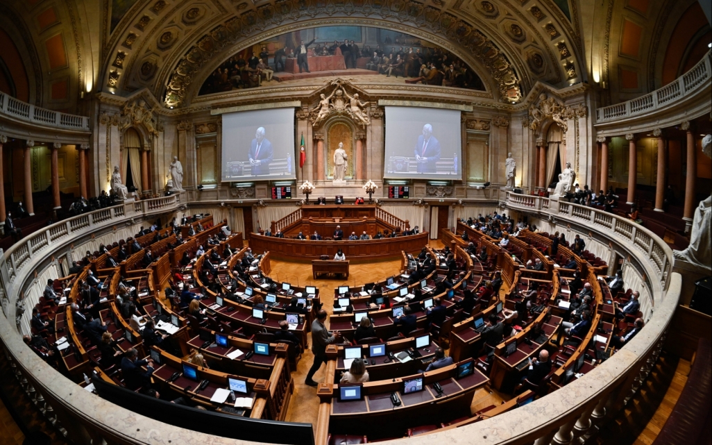 Parlamento-touradas