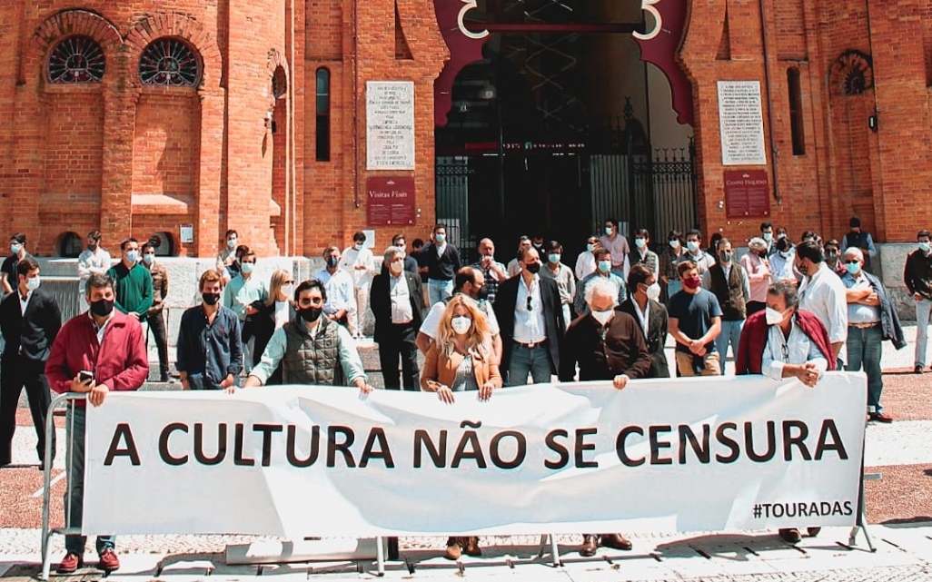 protesto-touradas-desconfimamento